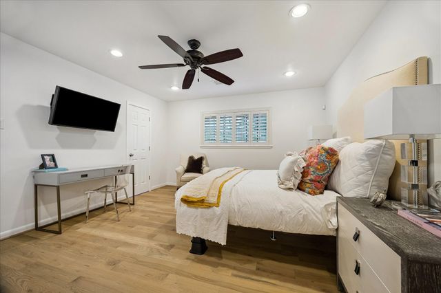 7910 Del Monte Drive, Houston, TX 77063