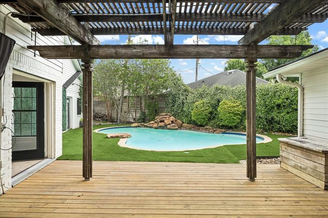 7910 Del Monte Drive, Houston, TX 77063