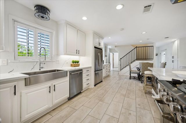 7910 Del Monte Drive, Houston, TX 77063