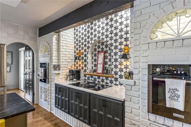 102 NW Hackberry Street, Lee's Summit, MO 64064