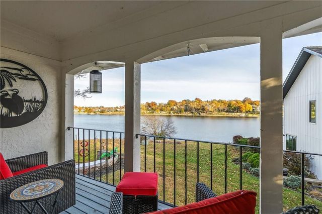 102 NW Hackberry Street, Lee's Summit, MO 64064