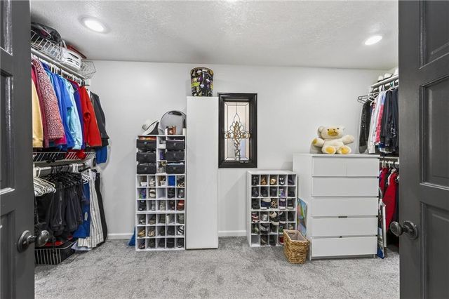 102 NW Hackberry Street, Lee's Summit, MO 64064