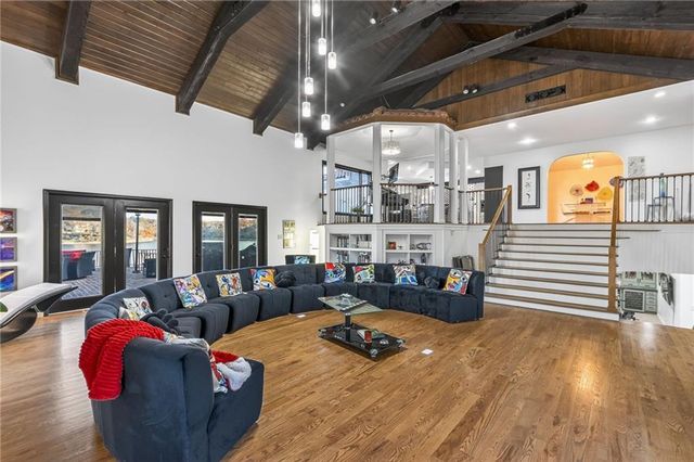 102 NW Hackberry Street, Lee's Summit, MO 64064
