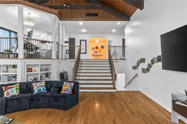 102 NW Hackberry Street, Lee's Summit, MO 64064