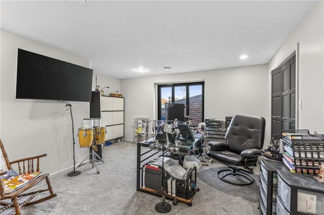 102 NW Hackberry Street, Lee's Summit, MO 64064