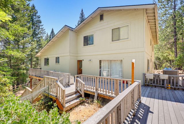 690 Thornbrook Drive, Merlin, OR 97532