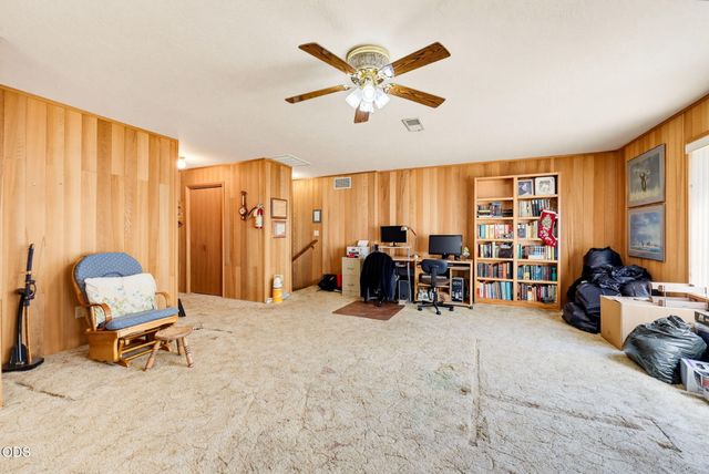 690 Thornbrook Drive, Merlin, OR 97532