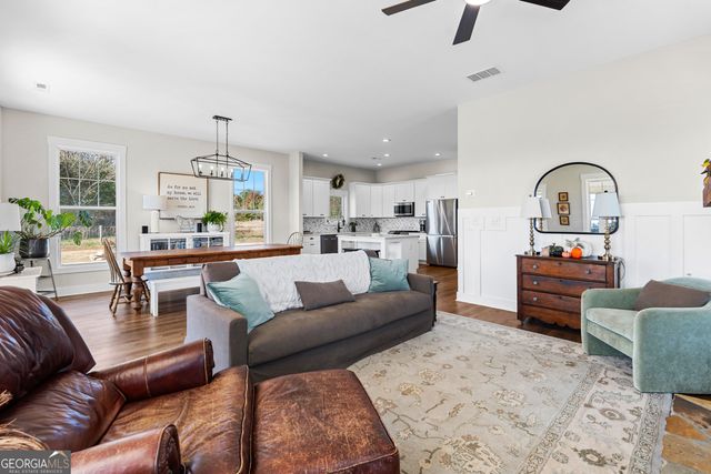 197 Dunn Street, Molena, GA 30258