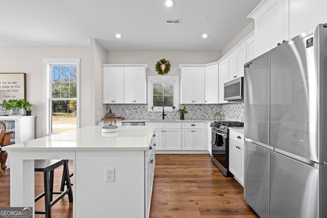 197 Dunn Street, Molena, GA 30258