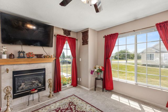 2635 NW Heritage Avenue, Ankeny, IA 50023