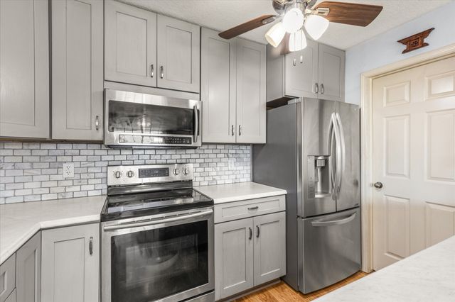 2635 NW Heritage Avenue, Ankeny, IA 50023