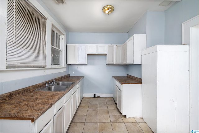 2518 AVENUE J, Birmingham, AL 35218