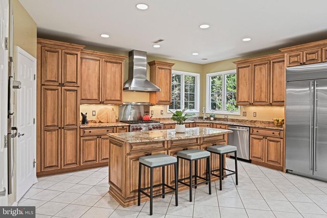 1831 BEULAH RD, Vienna, VA 22182