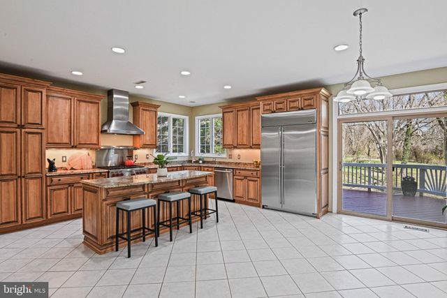 1831 BEULAH RD, Vienna, VA 22182