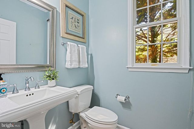 1831 BEULAH RD, Vienna, VA 22182