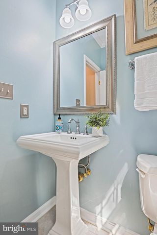 1831 BEULAH RD, Vienna, VA 22182