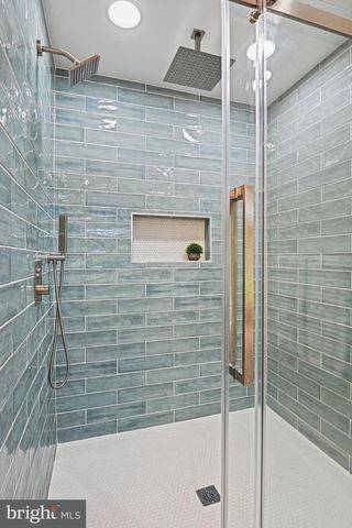 1831 BEULAH RD, Vienna, VA 22182