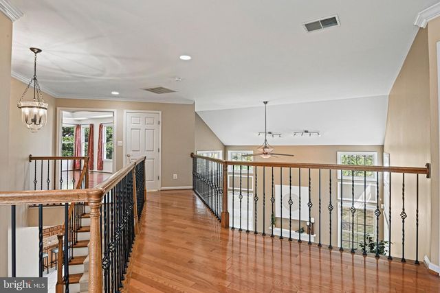 1831 BEULAH RD, Vienna, VA 22182