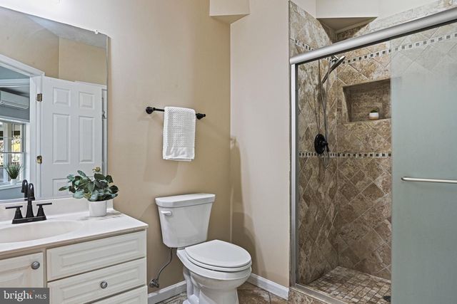 1831 BEULAH RD, Vienna, VA 22182