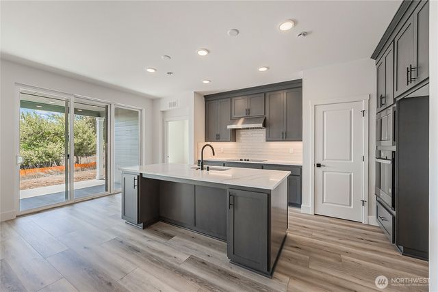 980 RW Fletcher Street, Winlock, WA 98596