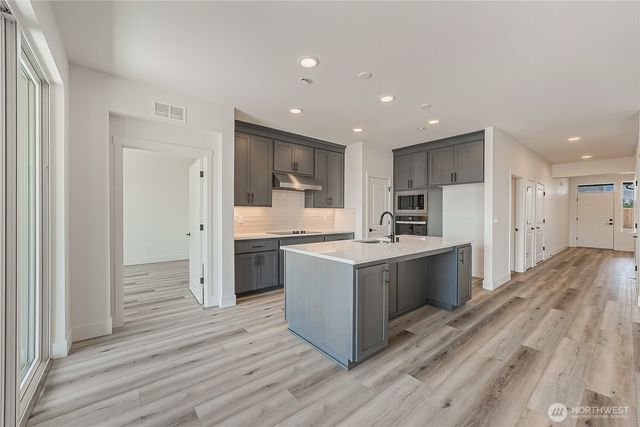 980 RW Fletcher Street, Winlock, WA 98596