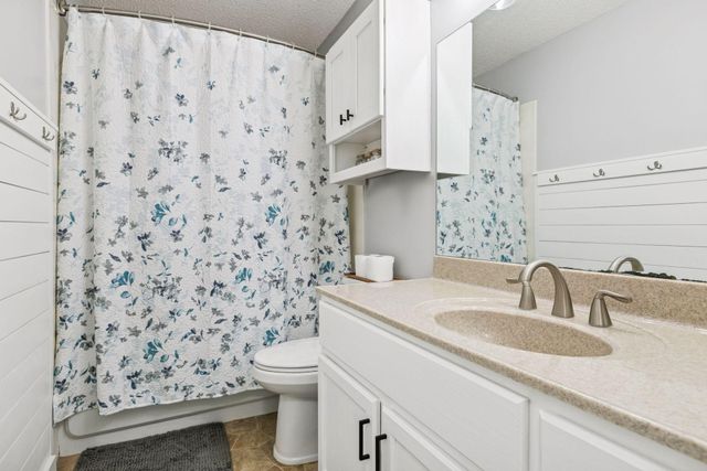 11795 100th Place N, Maple Grove, MN 55369