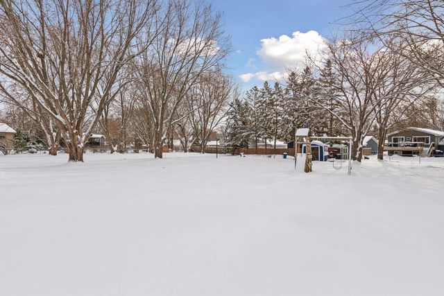 11795 100th Place N, Maple Grove, MN 55369