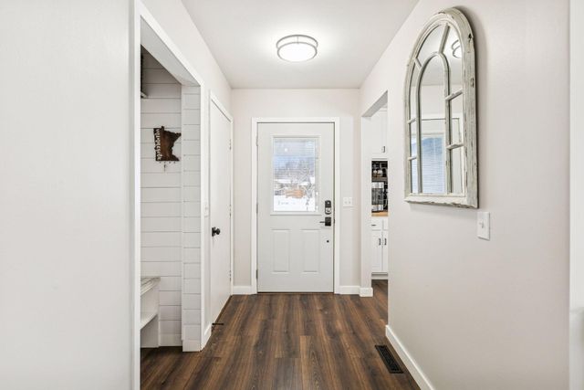 11795 100th Place N, Maple Grove, MN 55369