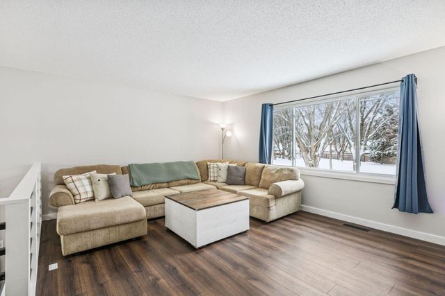 11795 100th Place N, Maple Grove, MN 55369