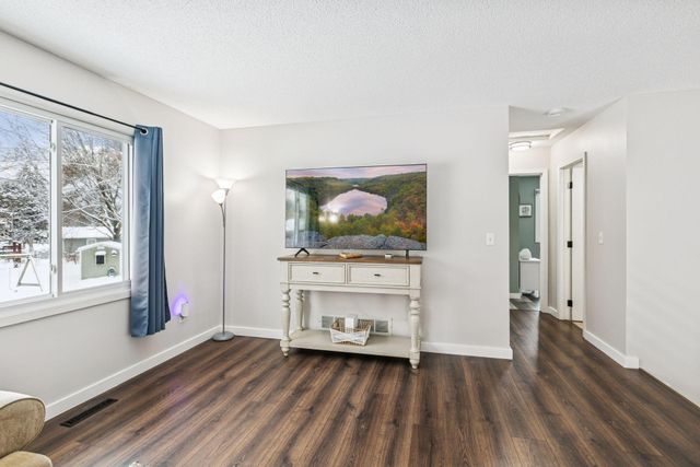 11795 100th Place N, Maple Grove, MN 55369