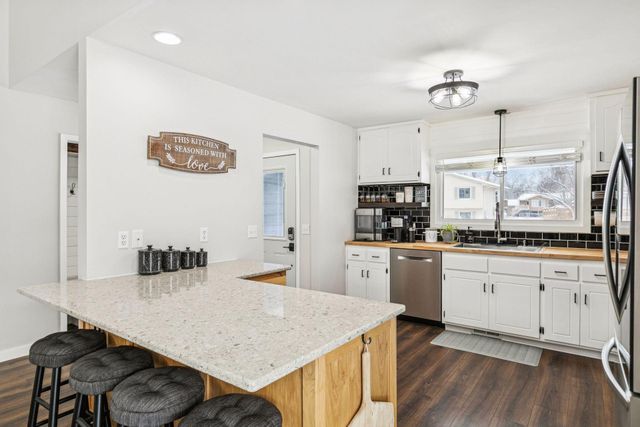 11795 100th Place N, Maple Grove, MN 55369