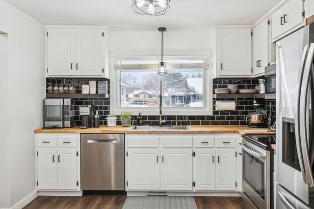 11795 100th Place N, Maple Grove, MN 55369