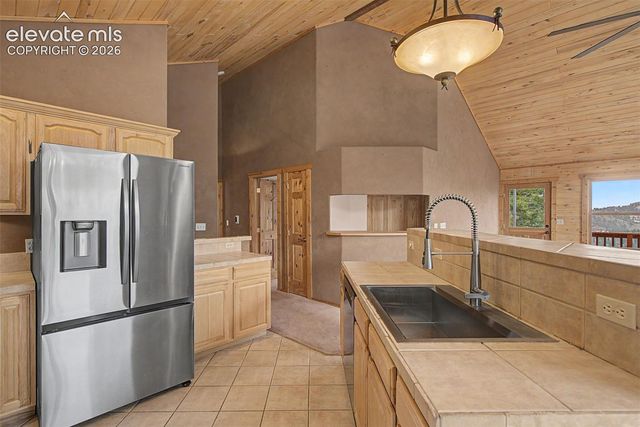 455 Lost Canyon Heights, Florissant, CO 80816