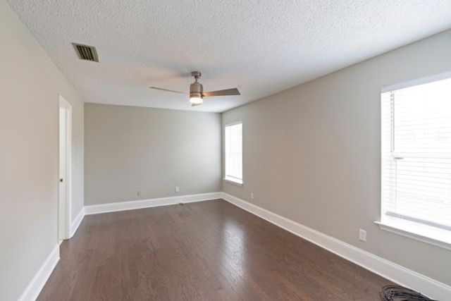 421 Cedar Park Cir, La Vergne, TN 37086