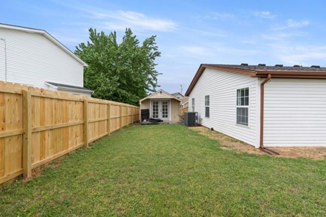 421 Cedar Park Cir, La Vergne, TN 37086