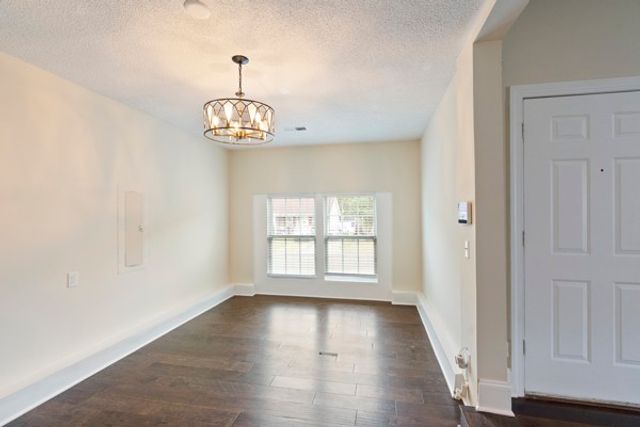 421 Cedar Park Cir, La Vergne, TN 37086