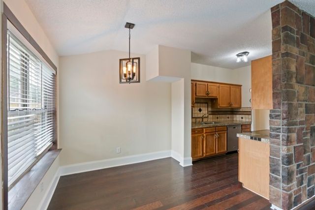 421 Cedar Park Cir, La Vergne, TN 37086