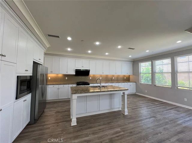 98 Devonshire, Irvine, CA 92620