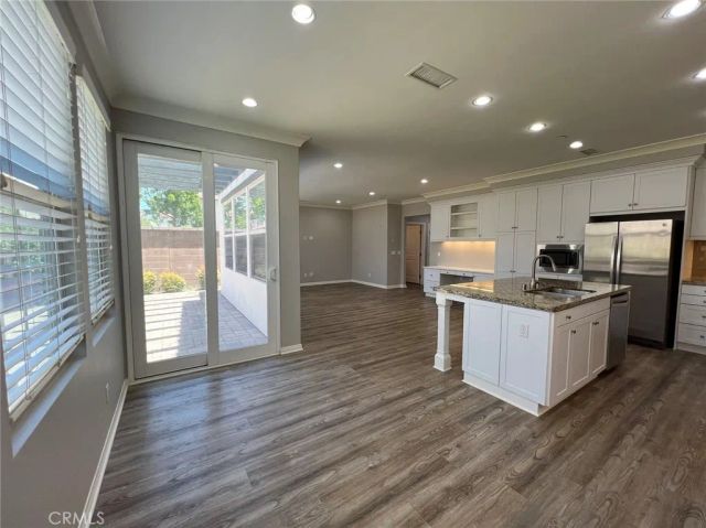 98 Devonshire, Irvine, CA 92620