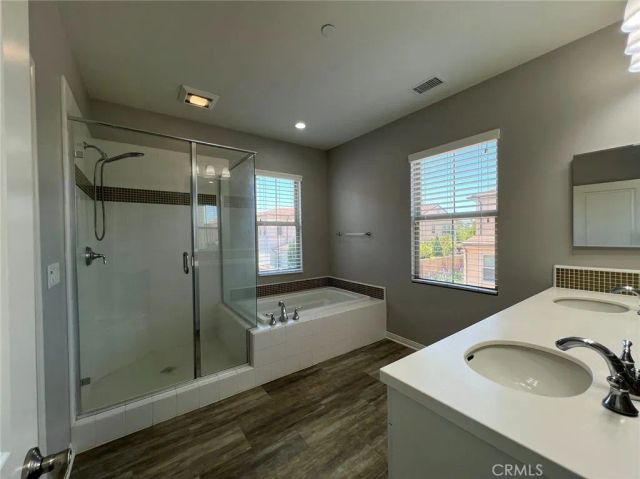 98 Devonshire, Irvine, CA 92620
