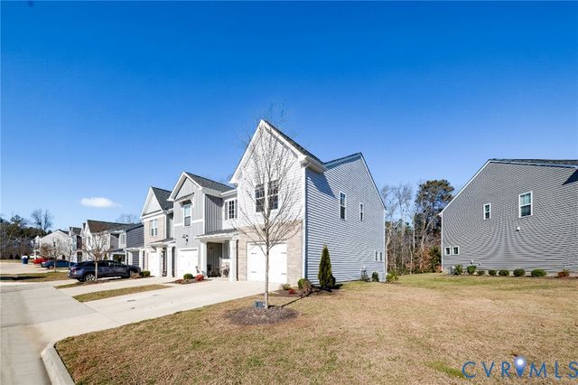 6524 Bolles Landing Ct, Chester, VA 23831