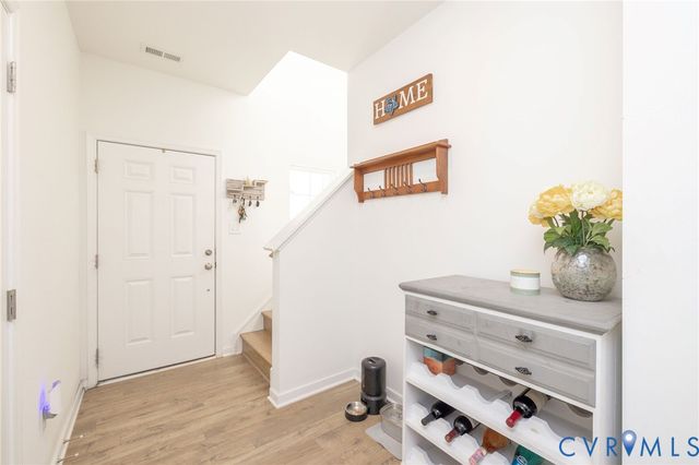 6524 Bolles Landing Ct, Chester, VA 23831