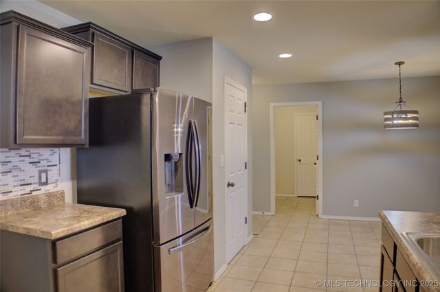 7313 S Gardenia Avenue, Broken Arrow, OK 74011