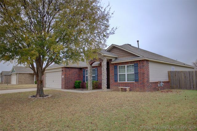7313 S Gardenia Avenue, Broken Arrow, OK 74011