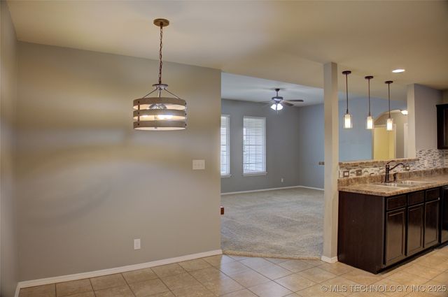 7313 S Gardenia Avenue, Broken Arrow, OK 74011