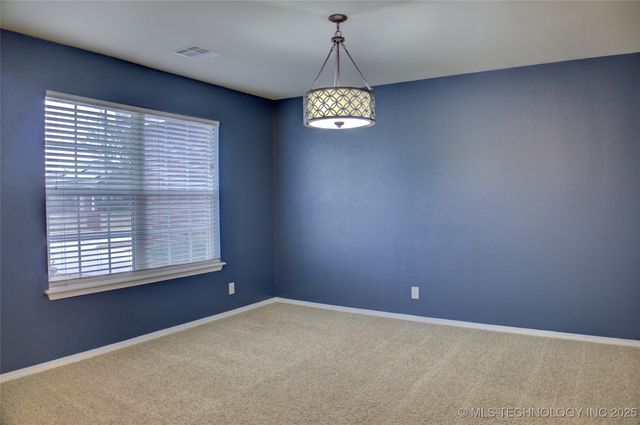 7313 S Gardenia Avenue, Broken Arrow, OK 74011