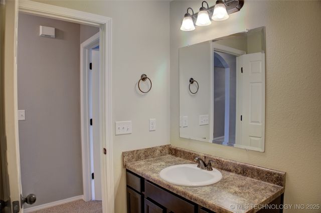 7313 S Gardenia Avenue, Broken Arrow, OK 74011