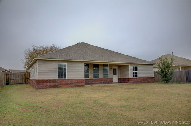 7313 S Gardenia Avenue, Broken Arrow, OK 74011