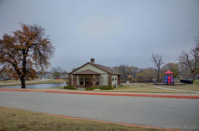 7313 S Gardenia Avenue, Broken Arrow, OK 74011