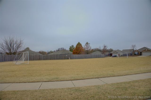 7313 S Gardenia Avenue, Broken Arrow, OK 74011